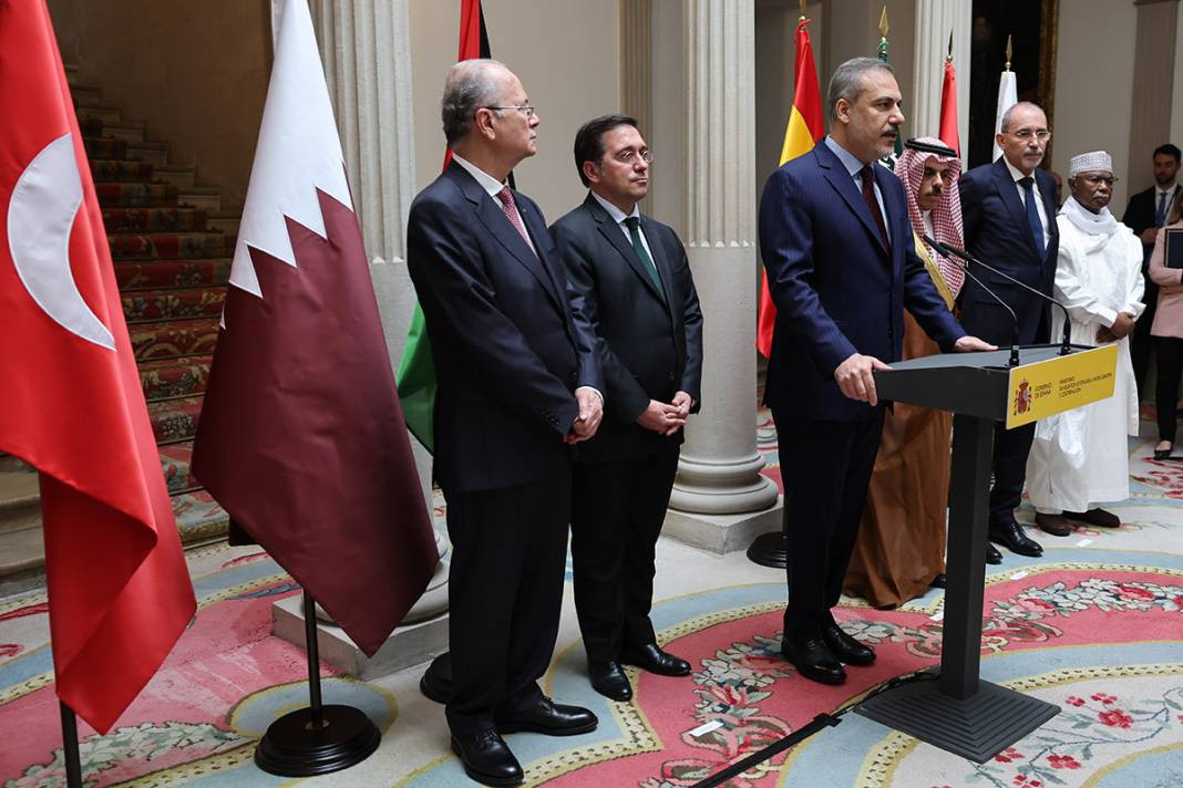 Fidan İspanya'da Gazze Temas Grubu üyeleriyle bir araya geldi - Resim: 13